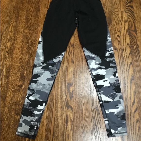 Champion Camo Print Leggings - Picture 2 of 3